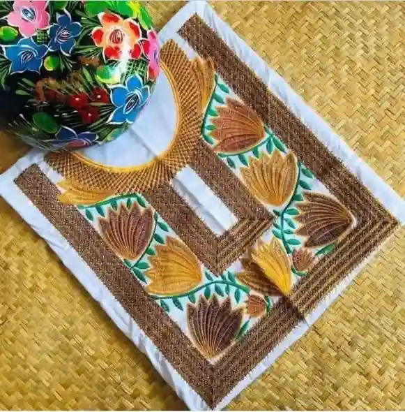 Lienzo bordado a mano artesanal