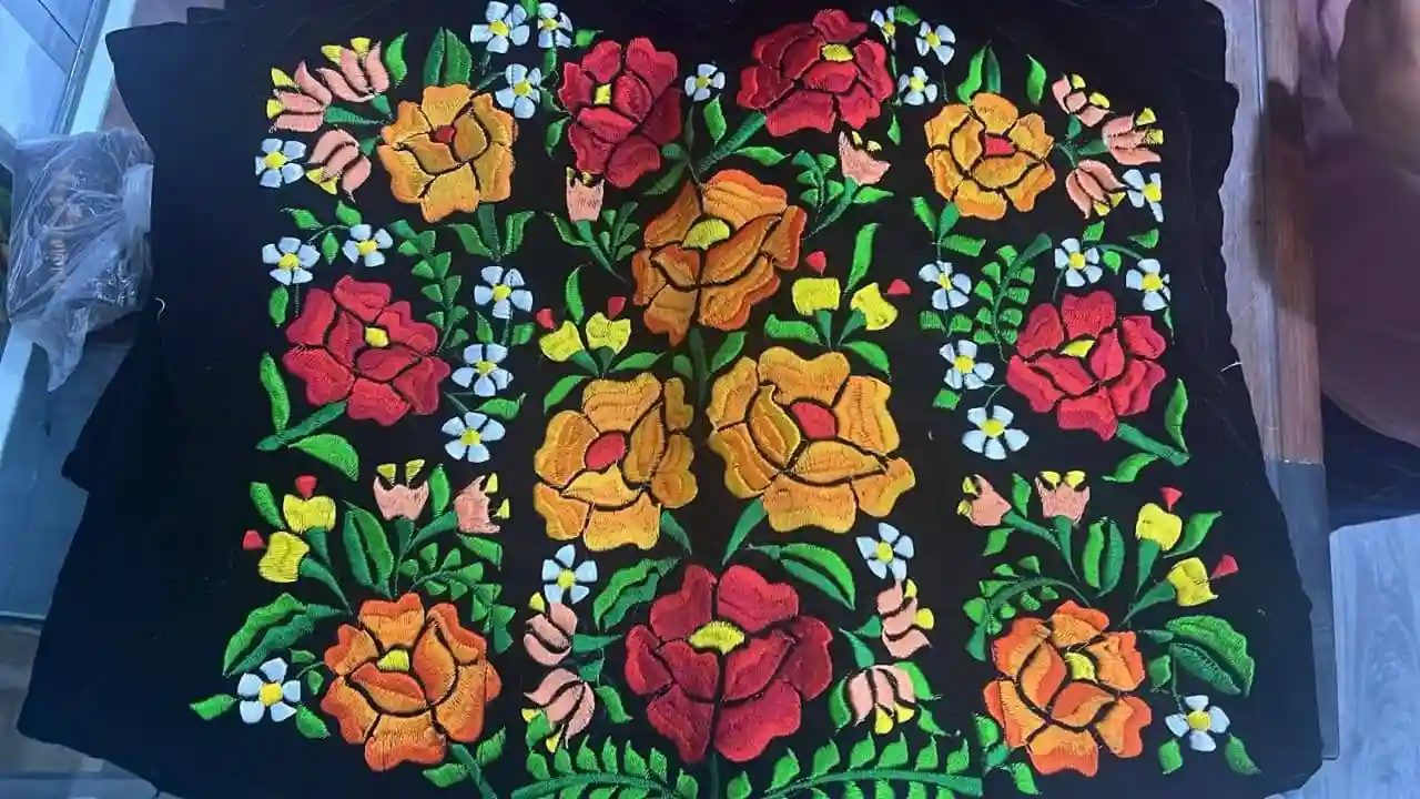 Corset bordado del Istmo