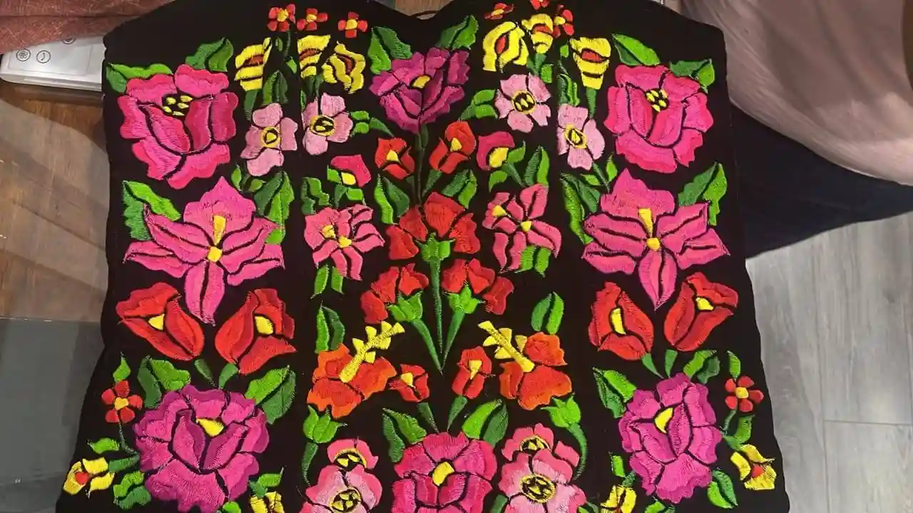 Corset artesanal con bordado