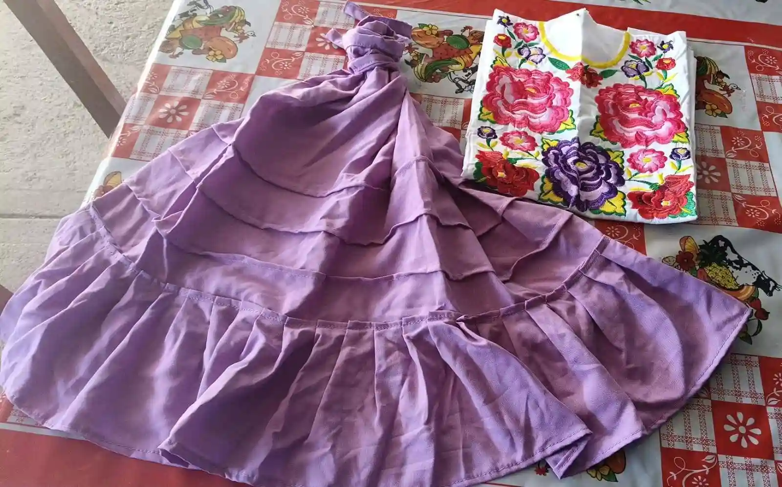 Huipil elegante con enagua artesanal