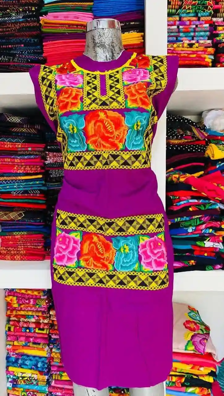 Lienzo artesanal para vestido tradicional