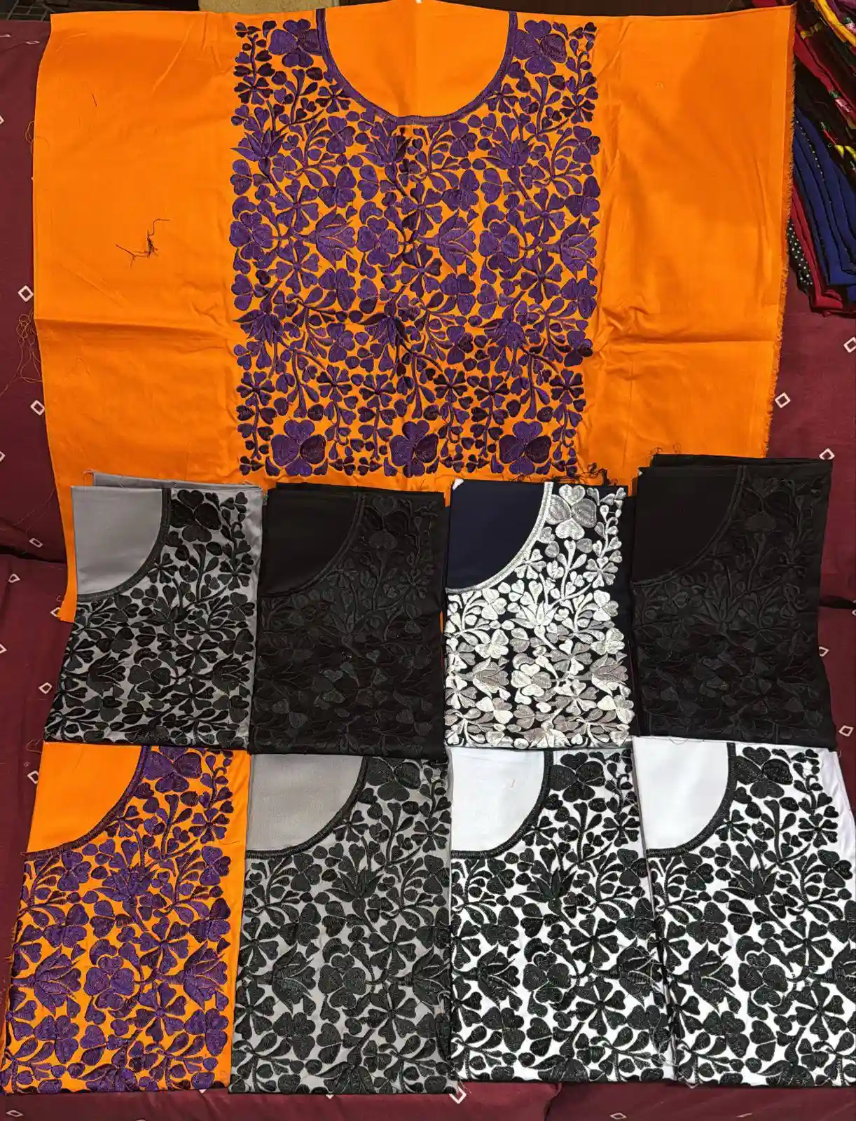 Lienzo bordado artesanal mexicano