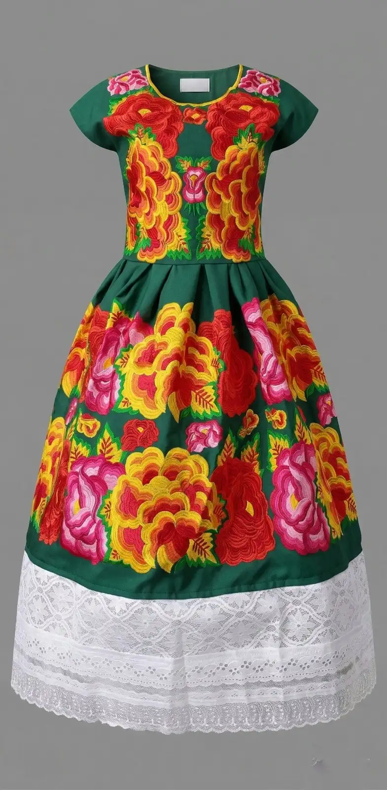 Traje negro con bordado rosa y amarillo y falda blanca