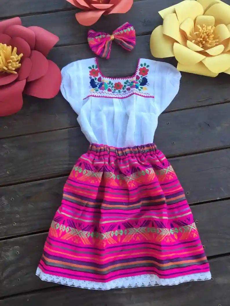 Traje infantil artesanal